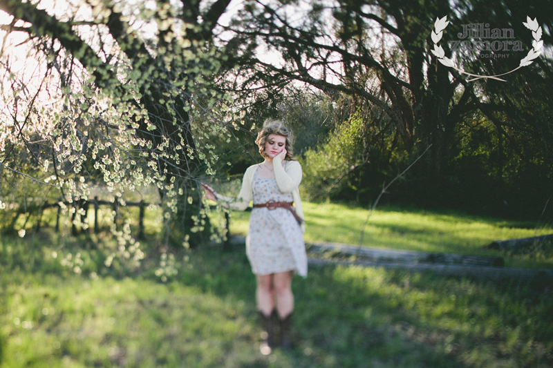 recycled-bookstore-senior-portraits-11