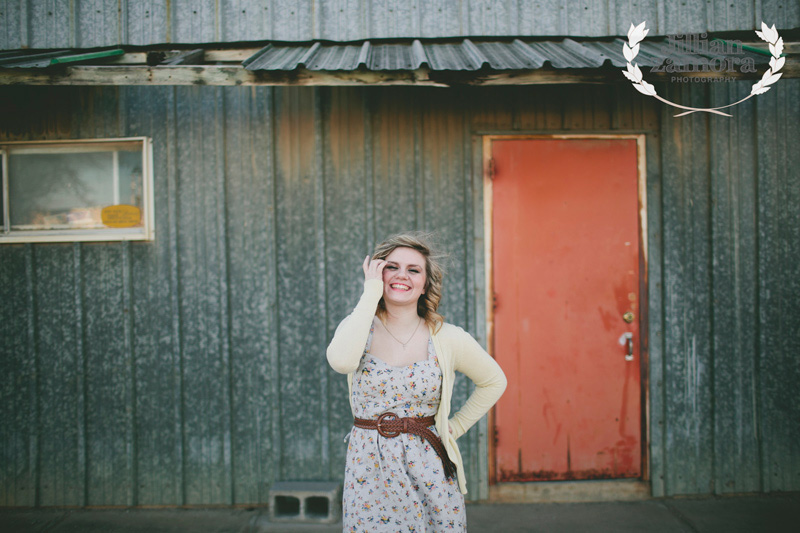 recycled-bookstore-senior-portraits-19