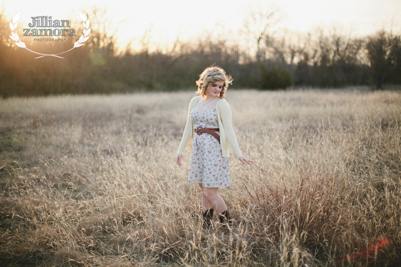 recycled-bookstore-senior-portraits-24