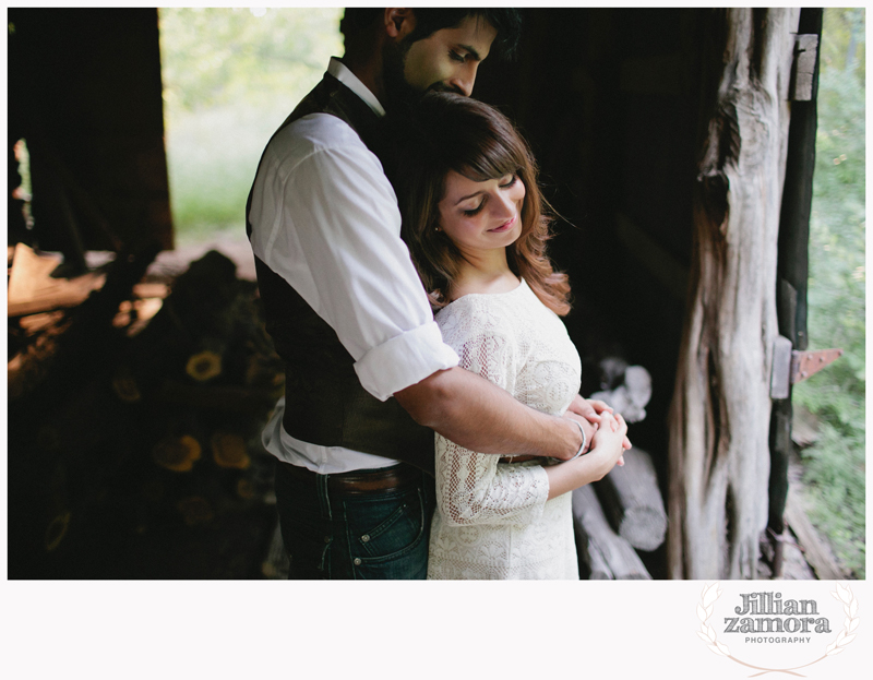 rustic vintage cedar hill state park engagement photography _09