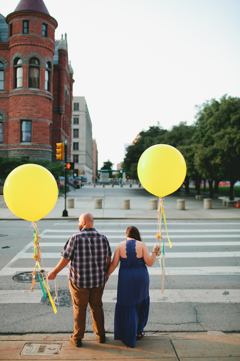 dallas big balloon engagement photos12