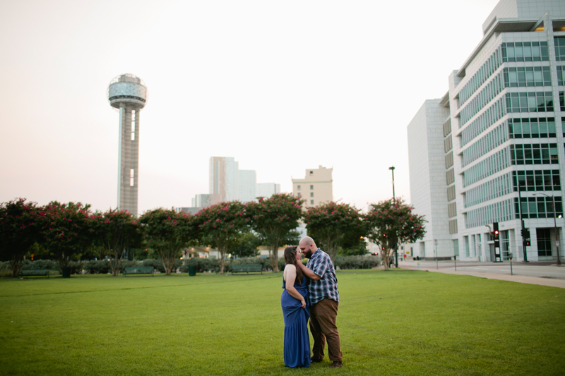 dallas big balloon engagement photos29